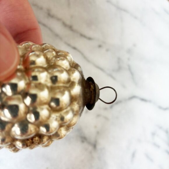 Vintage Kugel-Style Grape Cluster Silver Glass Christmas Tree Ornament 3" - Picture 8 of 11